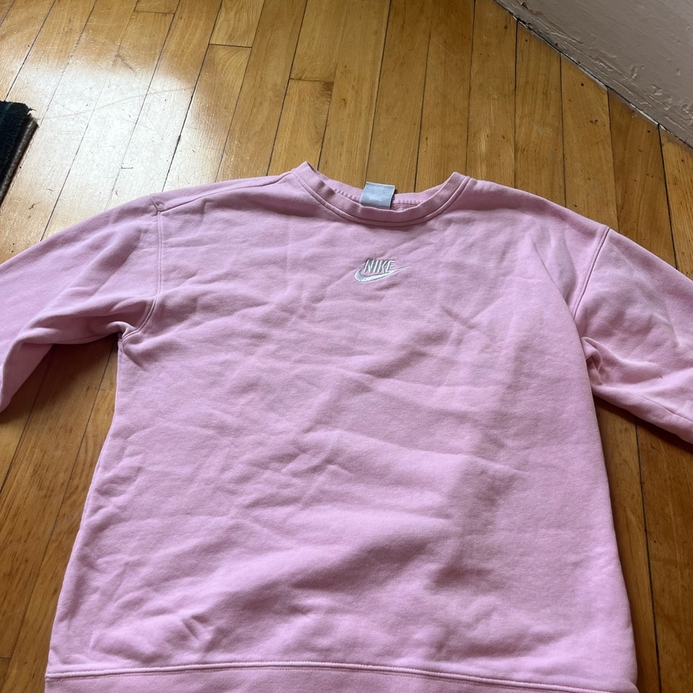 nike sweatshirt